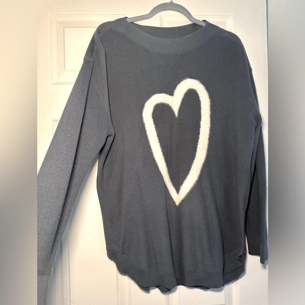Lightweight Sweater. Never worn . NWOT. XL.